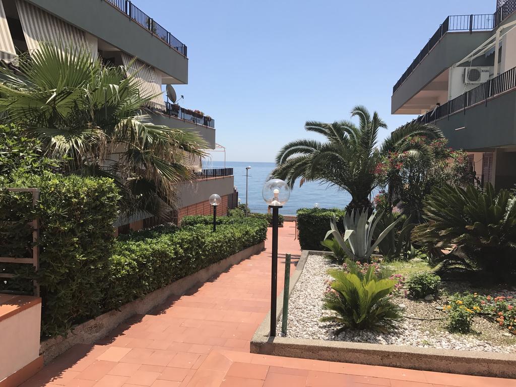 Casa Paloma Apartman Letojanni Kültér fotó