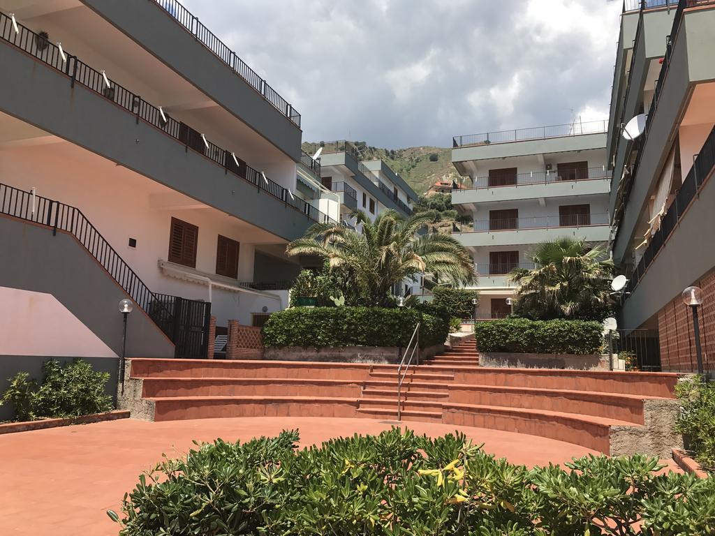 Casa Paloma Apartman Letojanni Kültér fotó